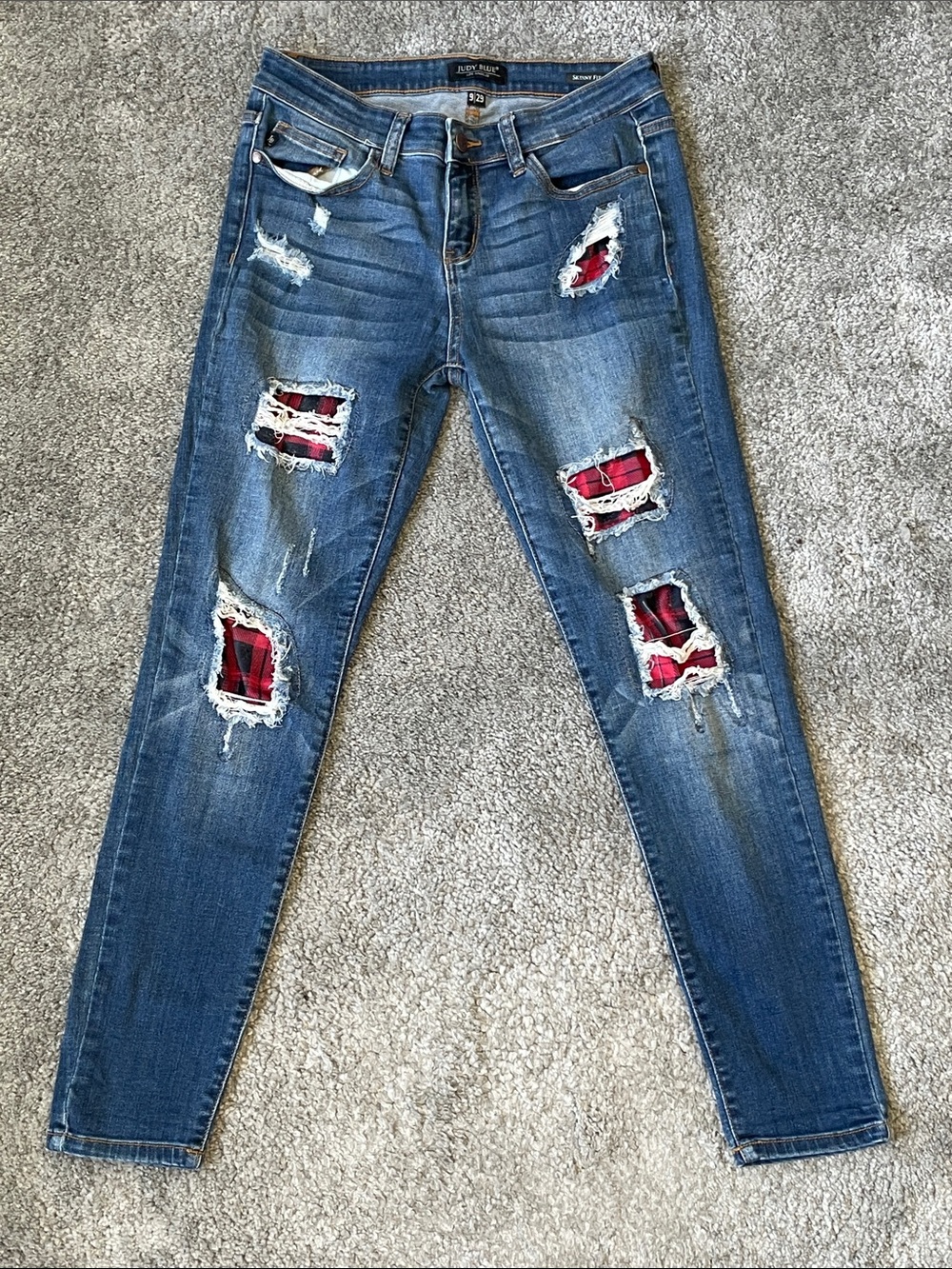 EC Judy Blue Skinny Fit Medium Wash Distressed Jeans with Red Plaid - Size 9/29